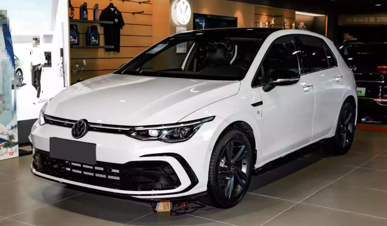 
								Volkswagen Golf 2024 full									