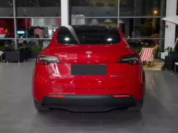 
										Tesla Model Y full									