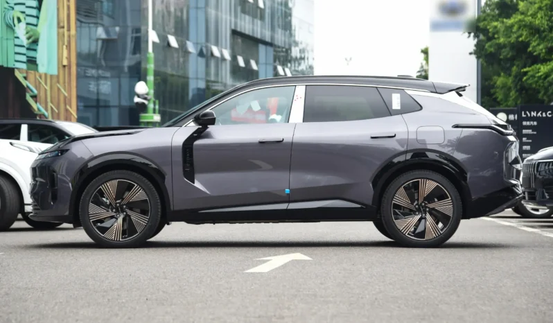 
								Lynk & Co 08 EM-P full									